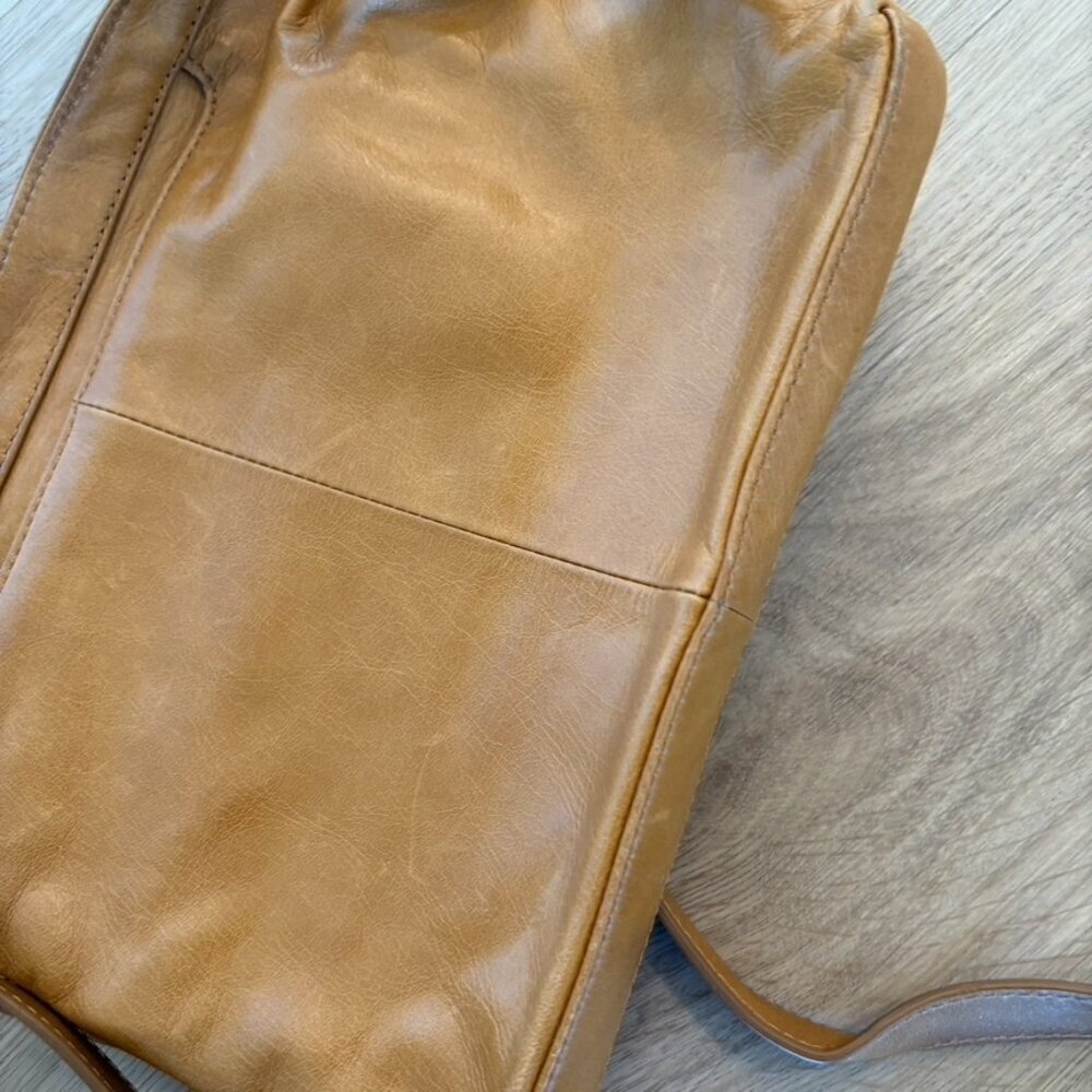 Hobo brown leather crossbody purse cognac color - Picture 6 of 7